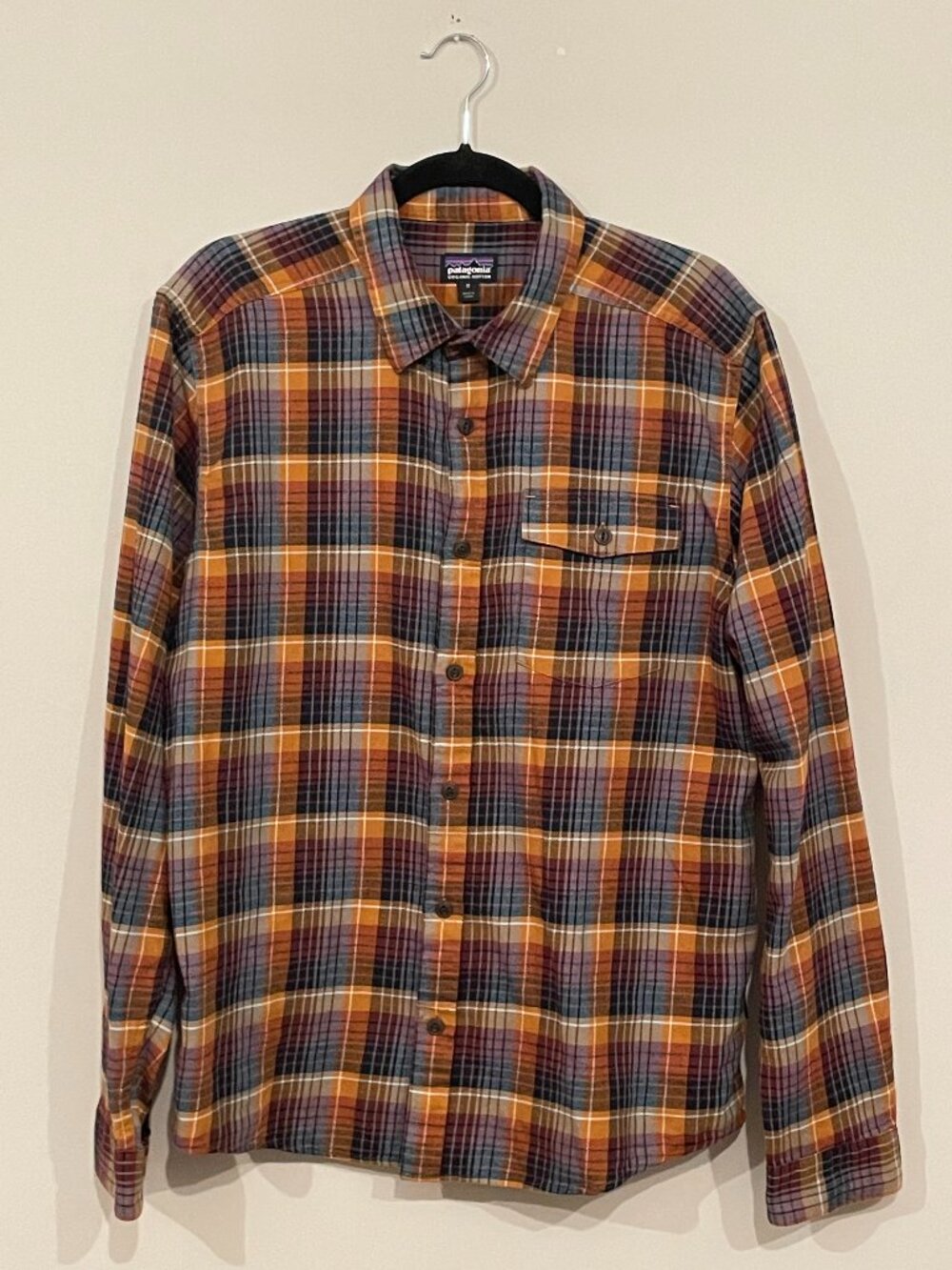 Patagonia Men’s Medium Organic Cotton Crinkle Plaid Long Sleeve Shirt